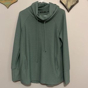 Sage pullover